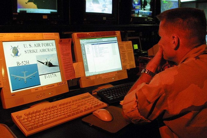 Quân đội Mỹ đẩy mạnh tác chiến mạng chống tổ chức IS ảnh 1