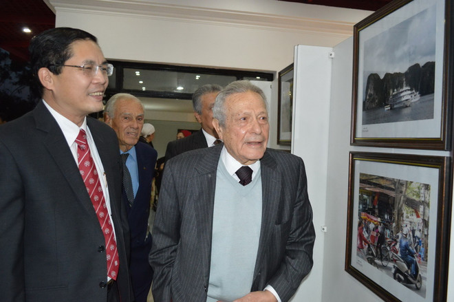 Triển lãm ảnh về thành tựu đổi mới của Việt Nam tại Ai Cập ảnh 1