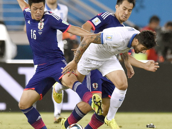 Nhật Bản lập kỷ lục về chuyền bóng trên sân đối phương ảnh 1