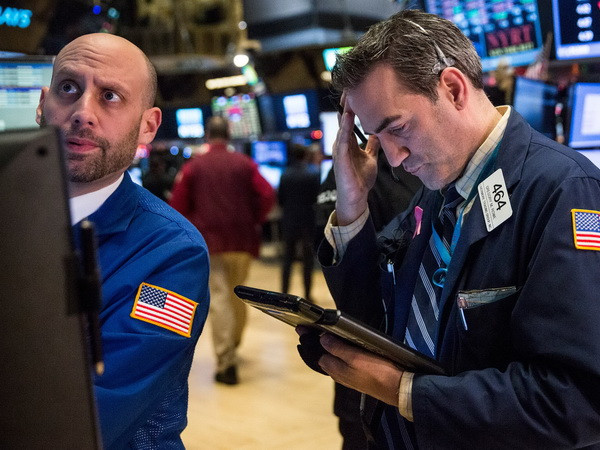 Chứng khoán Âu-Mỹ đồng loạt đi lên sau quyết định lịch sử của Fed ảnh 1