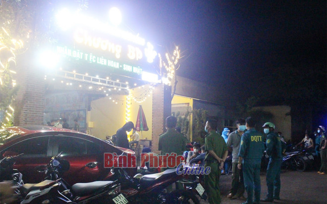 Phạt 100 triệu đồng đối với 53 người dự tiệc sinh nhật giữa mùa dịch ảnh 1