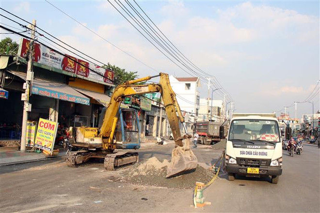 Thủ tướng đôn đốc triển khai quyết liệt Chương trình phục hồi kinh tế ảnh 1