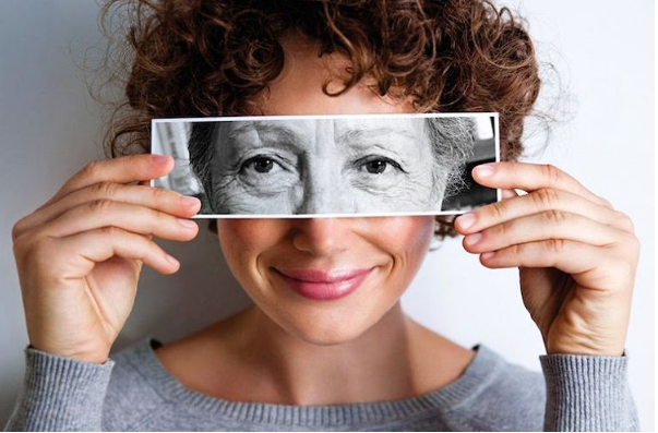 Hãy ngừng ăn đường nếu bạn không muốn bị già nhanh chóng ảnh 3