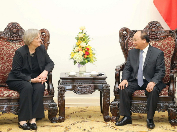 Thủ tướng Nguyễn Xuân Phúc tiếp Hiệu trưởng Đại học Harvard ảnh 1