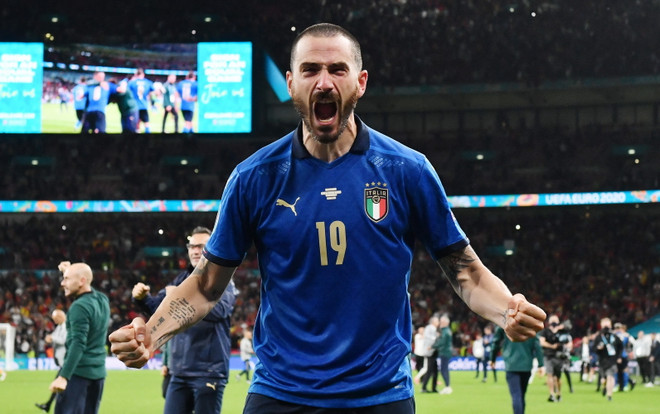 Leonardo Bonucci bị ngăn trở lại sân sau khi màn ăn mừng phấn khích ảnh 1