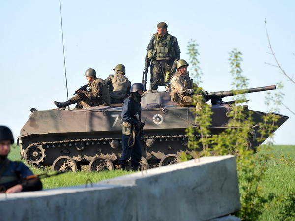 Mỹ: Nga nhiều lần xâm phạm không phận Ukraine 24 giờ qua ảnh 1