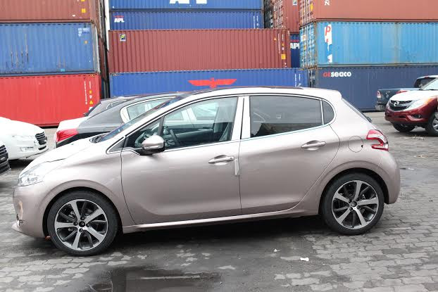 Hai mẫu Peugeot nhập khẩu từ Pháp xuất hiện tại cảng Sài Gòn ảnh 2
