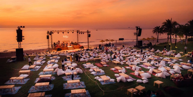 Đại tiệc âm nhạc hoàng hôn trên biển đầu tiên tại Việt Nam “Wow Ocean Show” Phú Quốc được đưa về Vinhomes Ocean Park. Sắp khai trương biển hồ nước mặn nhân tạo lớn nhất Việt Nam ảnh 4