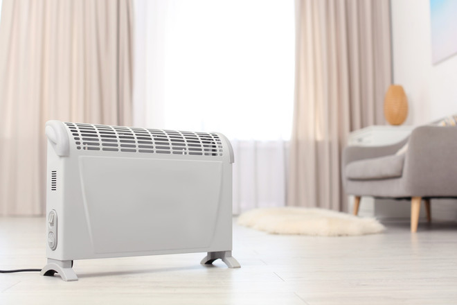 Việc sử dụng hàng loạt các lò sưởi điện có thể đe dọa sự ổn định của lưới điện ở Đức. (Ảnh: Adobe Stock) Mạng lưới điện của Đức có nguy cơ quá tải trong mùa Đông tới ảnh 1