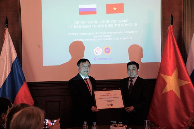 Kiều bào tại Nga tích cực tham gia chống dịch COVID-19 trong nước ảnh 1