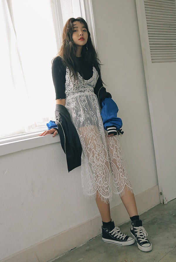 Kiêu sa ngày lạnh với thiết kế váy maxi ren dịu dàng, tinh tế ảnh 12