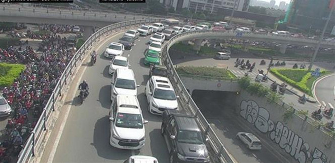 Hầm vượt sông Sài Gòn đã mở cửa cho phương tiện lưu thông trở lại ảnh 1