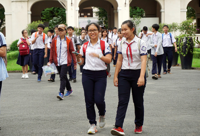 Điểm chuẩn vào lớp 10 tại TP.HCM giảm so với năm trước ảnh 1