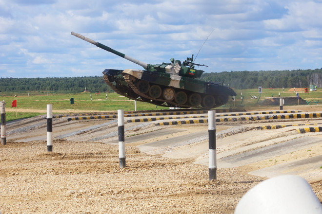 Army Games 2021: Đội tuyển Nga tạm dẫn đầu cuộc thi Xe tăng hành tiến ảnh 1