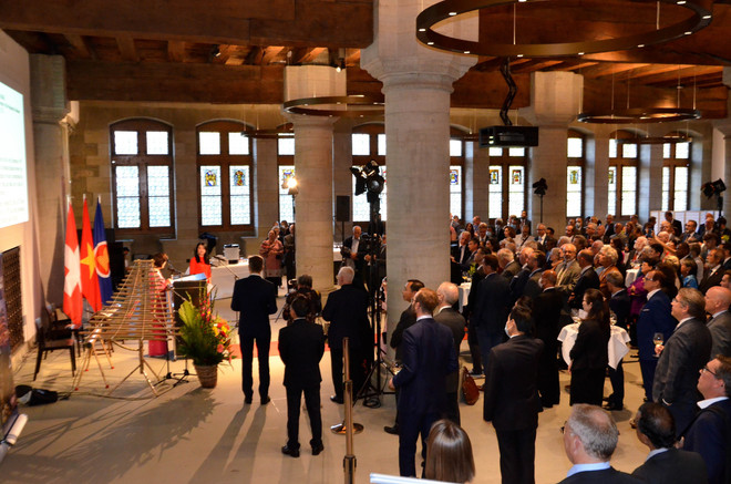 Bạn bè quốc tế tại Thụy Sĩ chúc mừng 76 năm Quốc khánh Việt Nam ảnh 1