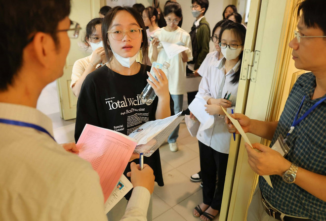 Thí sinh tham gia kỳ thi đánh giá năng lực năm 2023 tại một trường Đại học ở Hà Nội. (Ảnh minh họa: Thanh Tùng/TTXVN) thi danh gia nang luc.jpg