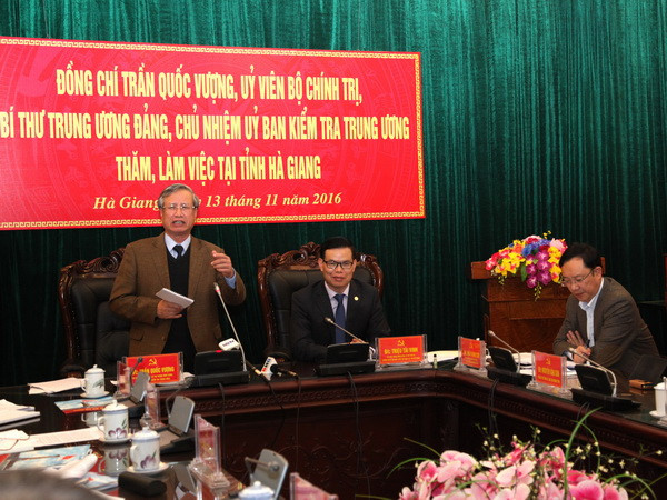 Ủy viên Bộ Chính trị, Bí thư Trung ương Đảng, Chủ nhiệm Ủy ban Kiểm tra Trung ương Trần Quốc Vượng phát biểu tại buổi làm việc với Ban Thường vụ Tỉnh ủy Hà Giang. (Ảnh: Minh Tâm/TTXVN) Đoàn Ủy ban Kiểm tra TW Đảng làm việc tại Hà Giang, Tuyên Quang ảnh 1