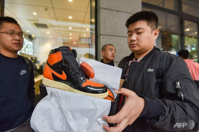 Lý giải về 'cơn sốt sneaker' đang càn quét thị trường Trung Quốc ảnh 1