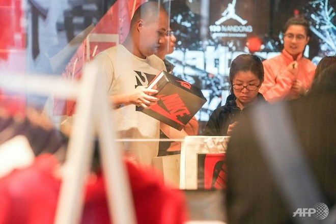 Lý giải về 'cơn sốt sneaker' đang càn quét thị trường Trung Quốc ảnh 3