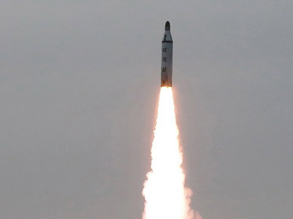 [Video] Triều Tiên phóng 3 tên lửa đạn đạo ra phía biển Nhật Bản ảnh 1