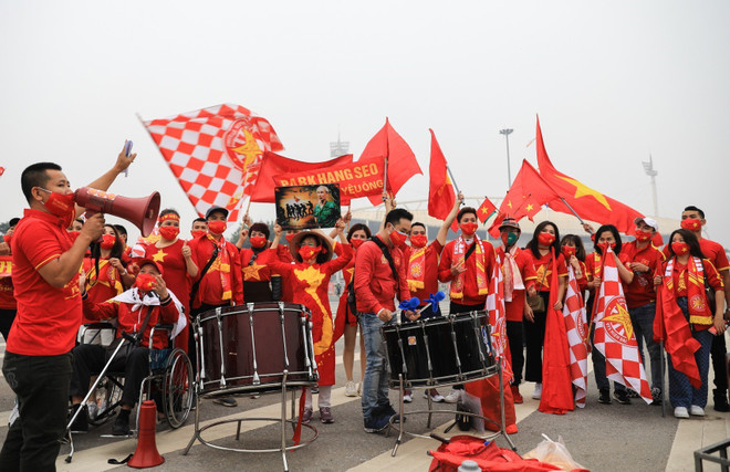 Cổ động viên Thủ đô sẵn sàng " tiếp lửa" cho Đội tuyển U23 Việt Nam ảnh 1