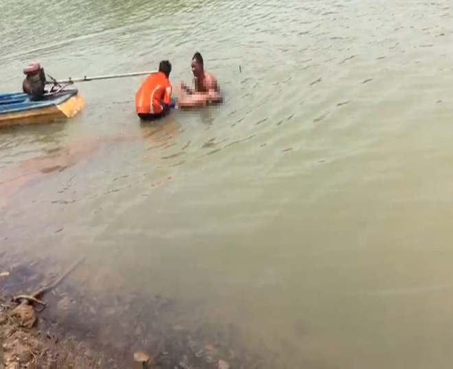 Bình Phước: Chèo ghe ra hồ đập tràn tắm, một thanh niên tử vong ảnh 1