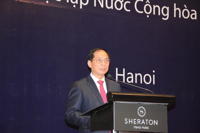 Bộ trưởng Ngoại giao Bùi Thanh Sơn phát biểu tại Lễ kỷ niệm. (Ảnh: Việt Đức/TTXVN) Phát triển hơn nữa quan hệ Đối tác Chiến lược Toàn diện Việt Nam-Ấn Độ ảnh 1