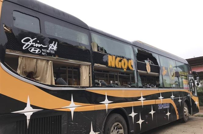 Đắk Lắk: Nhóm đối tượng chặn, đập phá xe khách trên quốc lộ ảnh 1