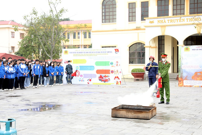 phong chay chua chay.jpg