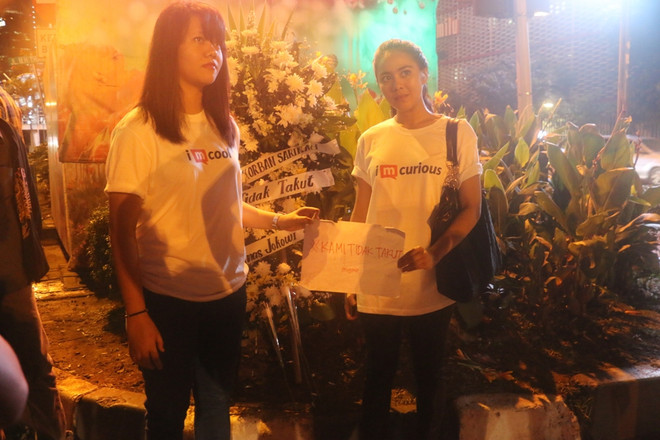 [Photo] Hình ảnh ban đêm tại khu vực bị khủng bố của Jakarta ảnh 4