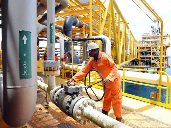 OPEC: Nhu cầu dầu mỏ của thế giới tiếp tục tăng trong năm 2015 ảnh 1