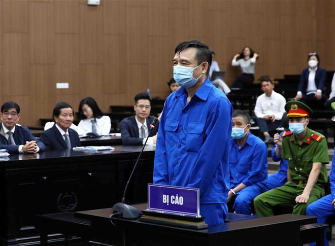 Cựu Chủ tịch UBND tỉnh Bình Thuận bị đề nghị từ 5-6 năm tù ảnh 2