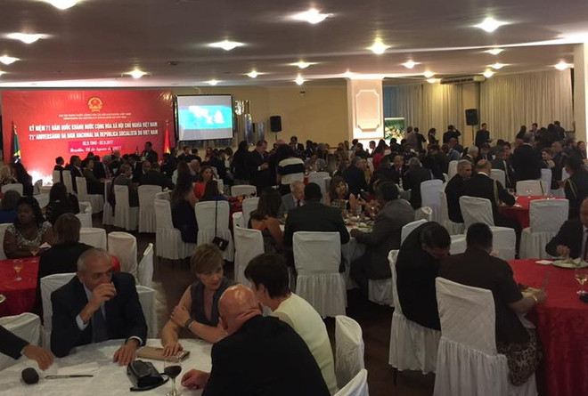 Kỷ niệm 72 năm Cách mạng Tháng Tám và Quốc khánh 2/9 tại Brazil ảnh 1