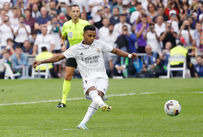 Đánh bại Barcelona, Real Madrid độc chiếm ngôi đầu La Liga ảnh 3