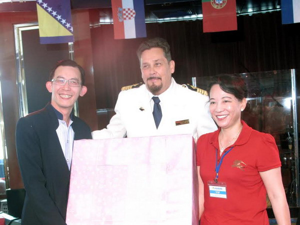 2.600 du khách quốc tế đến vịnh Hạ Long bằng tàu biển ảnh 2