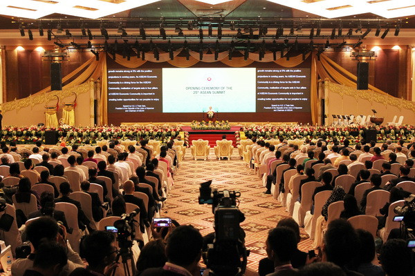 Khai mạc Hội nghị cấp cao ASEAN lần thứ 25 tại Myanmar ảnh 1