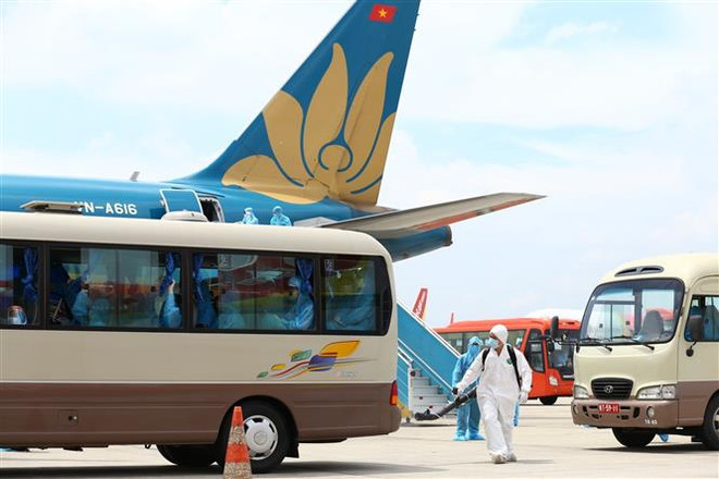 Hà Nội hướng dẫn người nhập cảnh đăng ký cách ly tại khách sạn ảnh 1