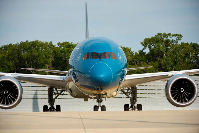 Siêu máy bay này có chiều dài 68,3m, tải trọng thương mại của Boeing 787-10 là 56-60 tấn, tầm bay tối đa 11.910km. (Ảnh: VNA cung cấp) Chờ đón siêu máy bay Boeing 787-10 đầu tiên sắp hạ cánh Nội Bài ảnh 2