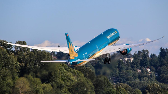 Boeing 787-10 số hiệu VN-A879 đã cất cánh rời nhà máy của Boeing tại thành phố Charleston, về Seattle về sân bay Nội Bài. (Ảnh: VNA cung cấp) Chờ đón siêu máy bay Boeing 787-10 đầu tiên sắp hạ cánh Nội Bài ảnh 6