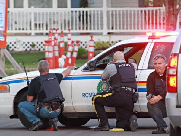 Nổ súng tại khu vực dân cư ở Canada làm ba người thiệt mạng ảnh 1