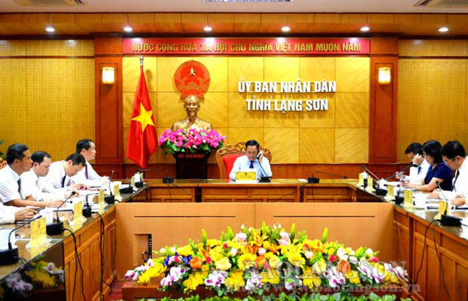 Các đại biểu dự cuộc điện đàm. (Nguồn: baolangson.vn) Thắt chặt quan hệ giữa tỉnh Lạng Sơn và Khu tự trị dân tộc Choang ảnh 1