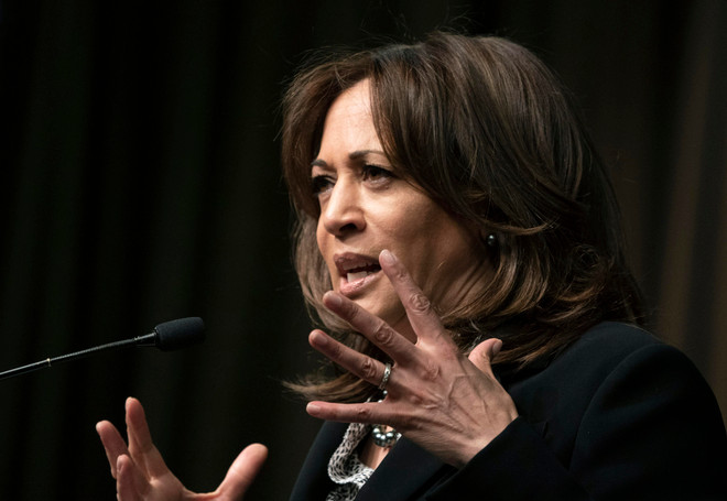 Ứng viên tranh cử Tổng thống Mỹ Kamala Harris. (Ảnh: AFP/TTXVN) Ứng viên Tổng thống Mỹ thúc đẩy bình đẳng giới về thu nhập việc làm ảnh 1
