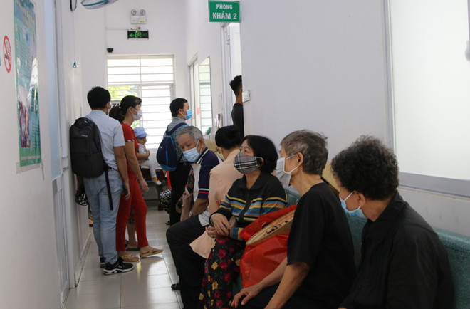 TP.HCM: 34 trạm y tế đủ điều kiện tiếp tục khám bảo hiểm y tế ảnh 1