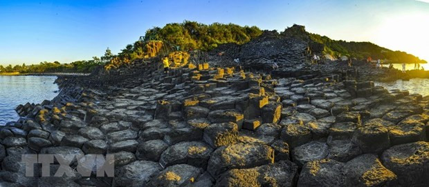 Phú Yên: Cho phép mở cửa trở lại các điểm vui chơi giải trí, tham quan ảnh 1