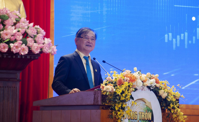 Ông Phan Xuân Dũng, Chủ tịch Liên hiệp các Hội Khoa học và Kỹ thuật Việt Nam (VUSTA) phát biểu tại Hội nghị. (Ảnh: TTXVN phát) TTXVN_1504kinhtetunhan3.jpg