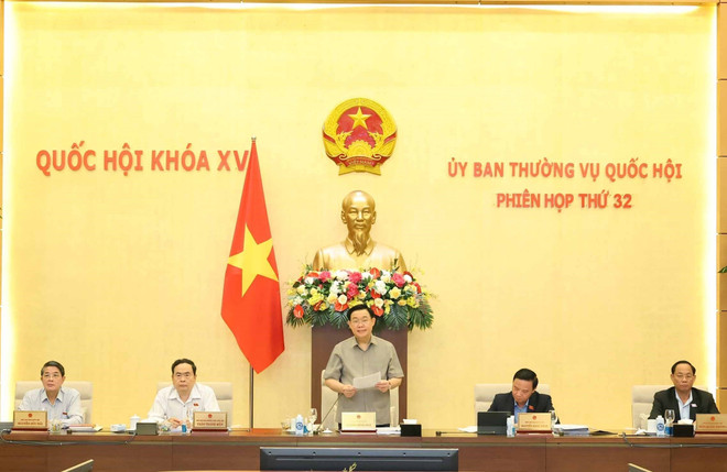 Chủ tịch Quốc hội Vương Đình Huệ phát biểu khai mạc Phiên họp thứ 32 của Ủy ban Thường vụ Quốc hội. (Ảnh: Nhan Sáng/TTXVN) TTXVN_1504ChutichQuochoi3.jpg