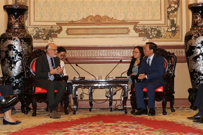 TP.HCM đẩy mạnh hợp tác về cảng biển với thành phố Le Havre của Pháp ảnh 1