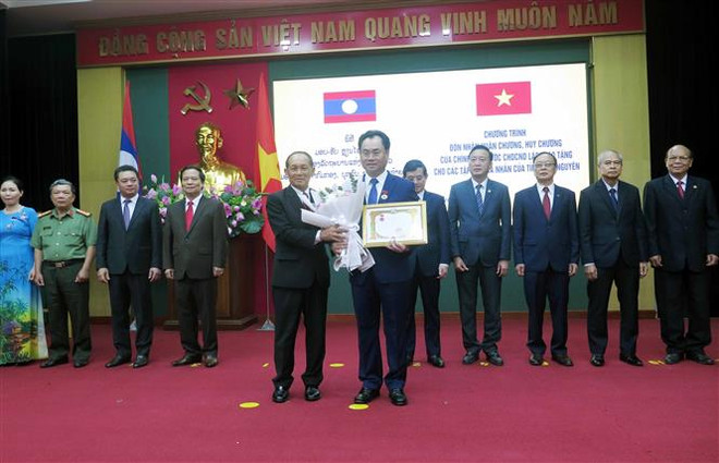 Trao huân, huy chương của Lào cho tập thể, cá nhân tỉnh Thái Nguyên ảnh 1