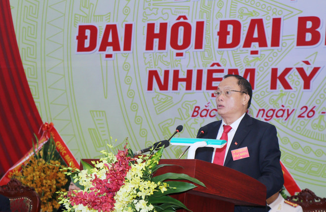 Ông Nguyễn Văn Du, Bí thư Tỉnh ủy Bắc Kạn đọc diễn văn khai mạc Đại hội. (Ảnh: Mạnh Hà/TTXVN) Đại hội Đảng bộ tỉnh Bắc Kạn: Phát huy lợi thế về tài nguyên ảnh 2
