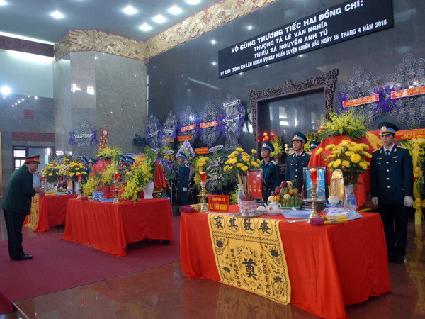 Tổ chức lễ tang hai phi công hy sinh trong vụ rơi máy bay SU-22 ảnh 1